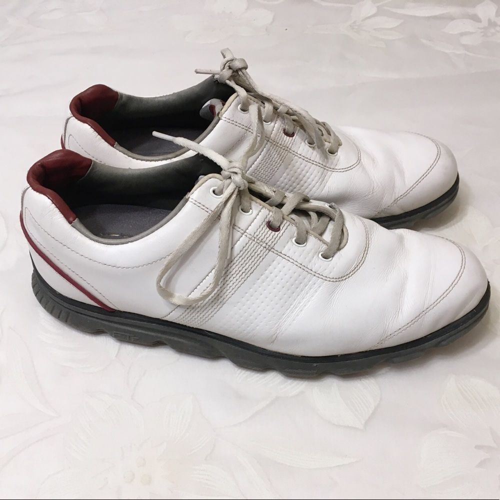 FJ DryJoy’s Tour Spikeless Golf Shoes
